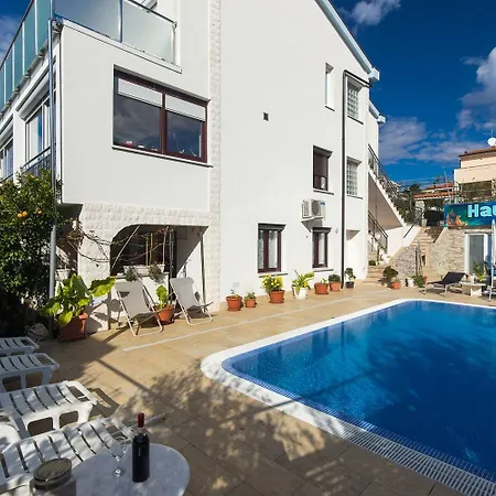 Koralj 2 With A Heated Pool *