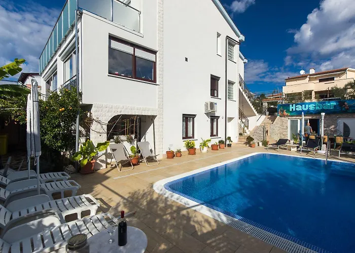 Koralj 2 With A Heated Pool *