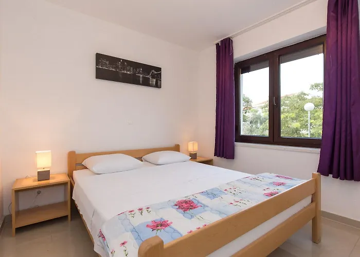 Koralj 2 With A Heated Pool Apartament *