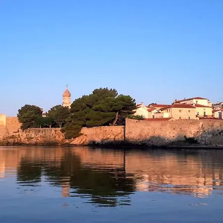 Koralj 2 With A Heated Pool Apartmán *