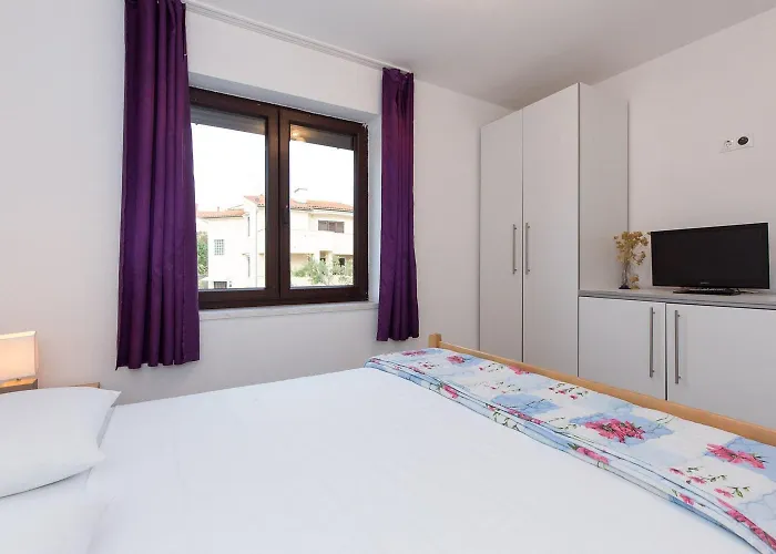 Lejlighed Koralj 2 With A Heated Pool *