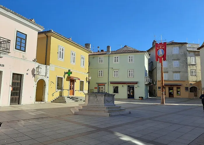 Koralj 2 With A Heated Pool *