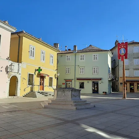 Koralj 2 With A Heated Pool *